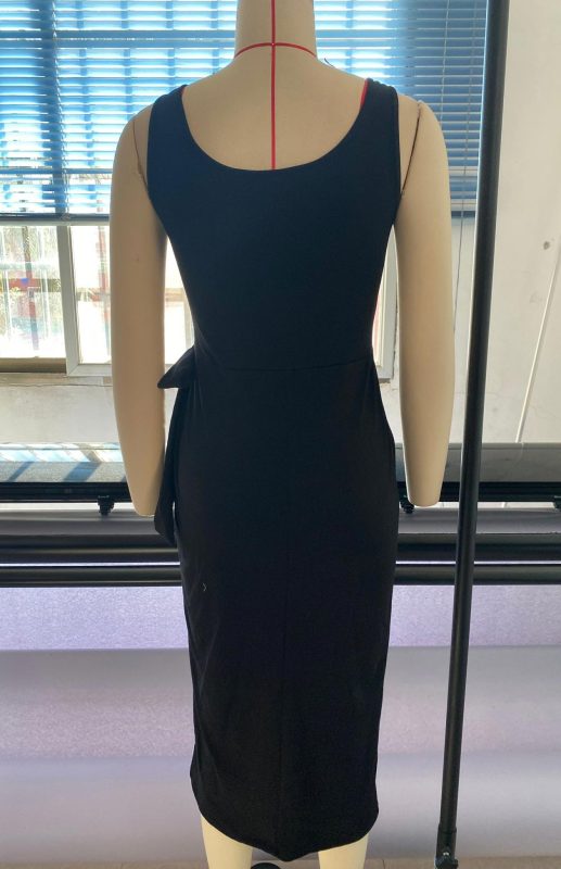 Retro Sleeveless Midi Dress with U-Neck & Self-Tie Waist – Spring Summer Essential