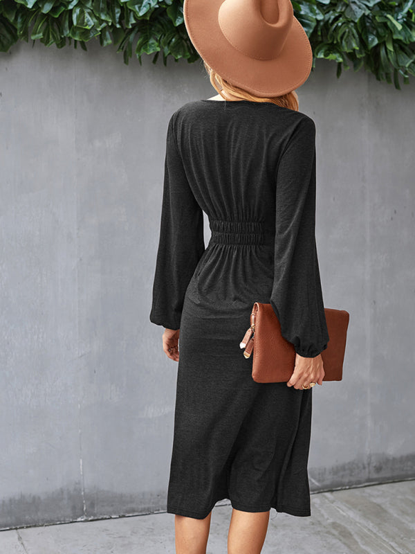 Waist-Slimming V-Neck A-Line Midi Dress – Long Sleeve Knit for Casual Days
