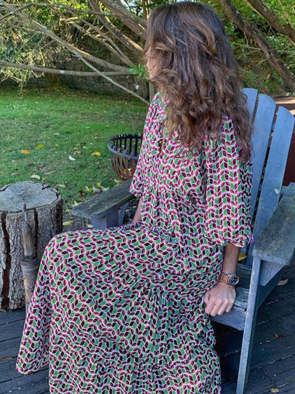 Geometric Puff Sleeve V-Neck Dress – Retro Street Style for Vacations