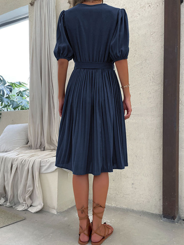 Solid Color V-Neck Sleeveless Pleated Midi Dress – Elegant & Comfortable