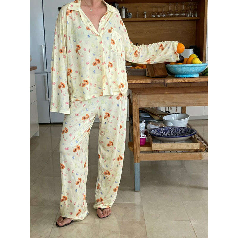 printed-long-sleeve-pajama-set-with-irregular-slit-trousers-–-relaxed-fitsmiling-maria---everything-for-women-34638362