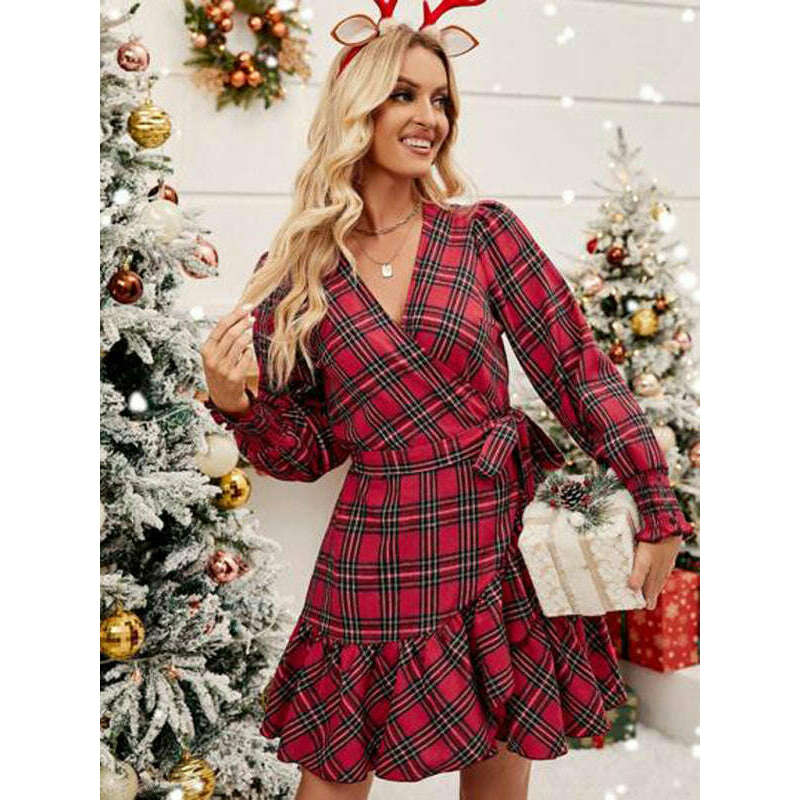 فستان برقبة على شكل حرف V منقوش بنقشة الكريسماس، بأكمام منتفخة وحافة مزينة بالكشكشة، مع خصر مزود بحبل شد - ماريا المبتسمة --- كل شيء للنساء 34651925