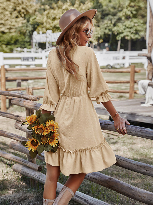 Lace Patchwork Slimming Dress – Elegant Waist-Defining Style for Spring & Summer