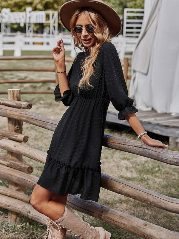 Lace Patchwork Slimming Dress – Elegant Waist-Defining Style for Spring & Summer