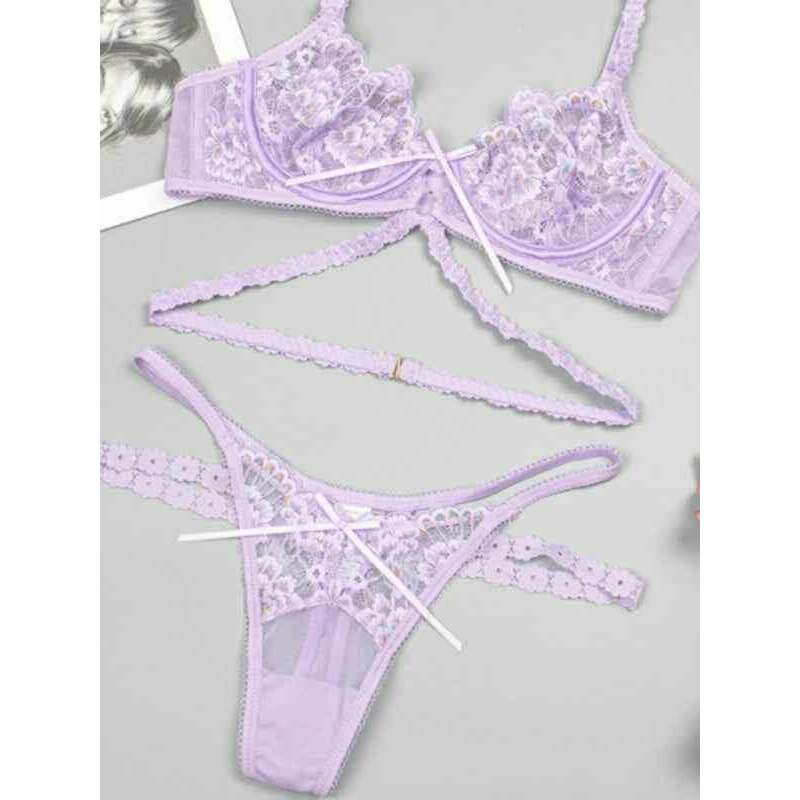 embroidered-lace-lingerie-set-–-3-piece-bra-thong-garter-with-underwiresmiling-maria---everything-for-women-34636444