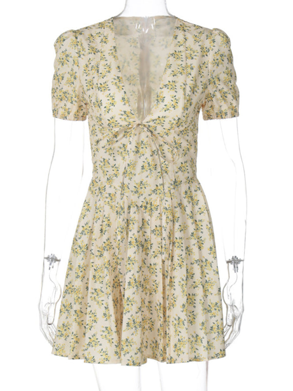 Romantic Deep V Floral Pleated Dress – Short Sleeve, Slim Fit & Waist-Defining