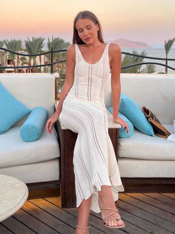 Backless Knit Beach Dress Cover-Up – Hip-Wrapped Silhouette