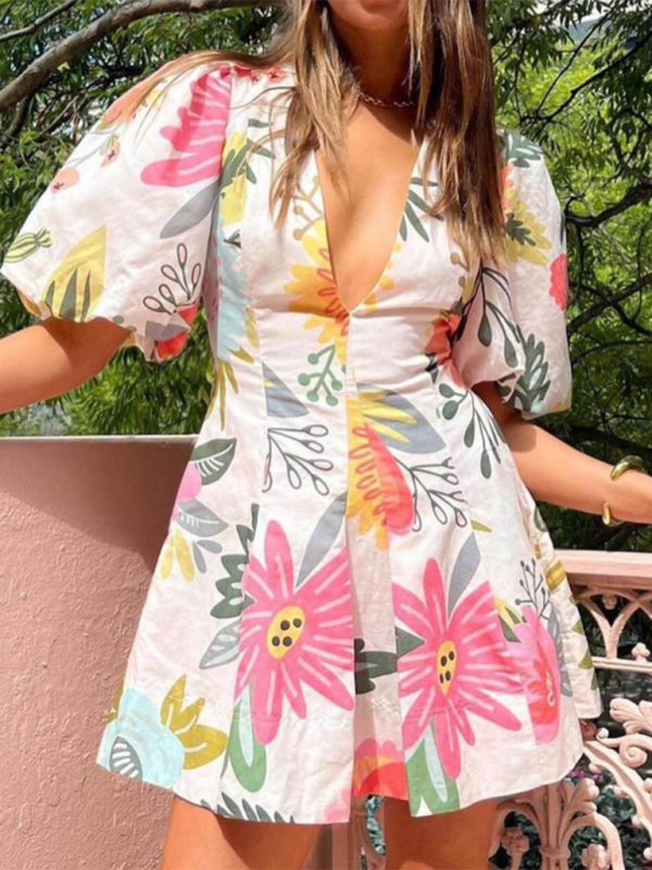 Romantic Deep V Printed Dress – Lightweight Woven Fabric for Warm Weather