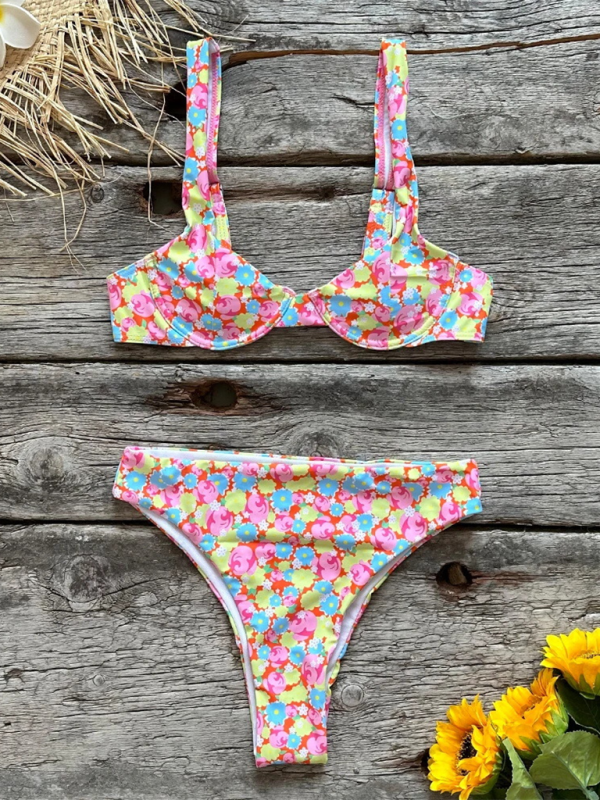Printed Low-Waist Bikini Set – Deep V Top, Moderate Stretch, Sexy Fit