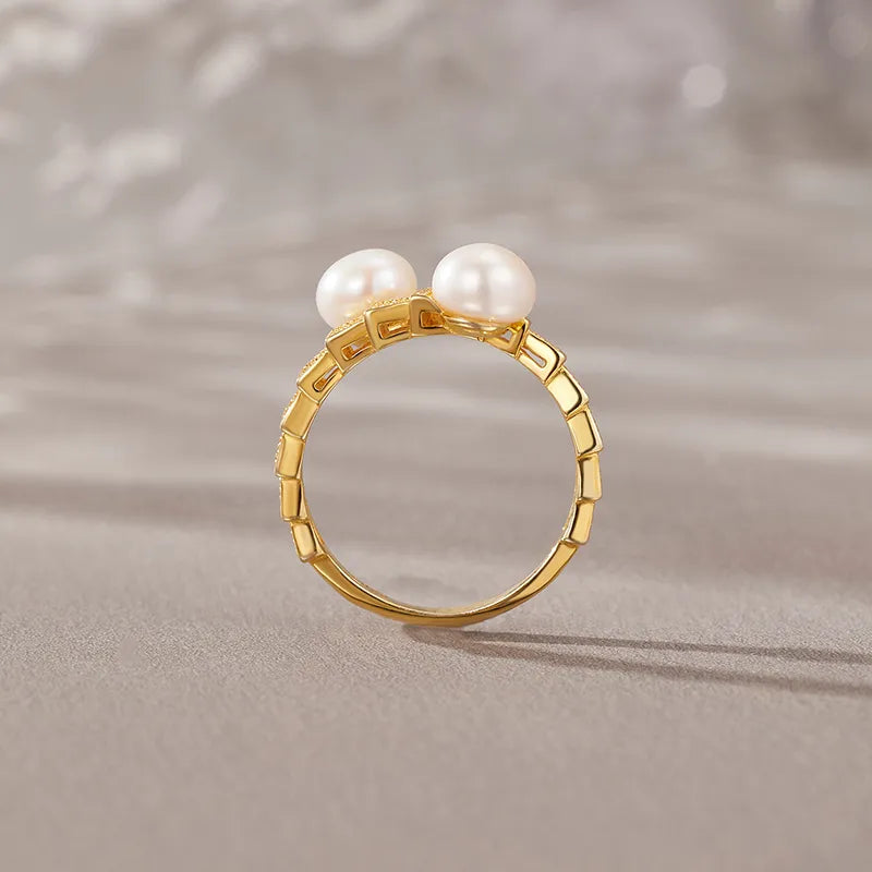 18K Gold & White Gold Plated Pearl Geometric Ring Gold