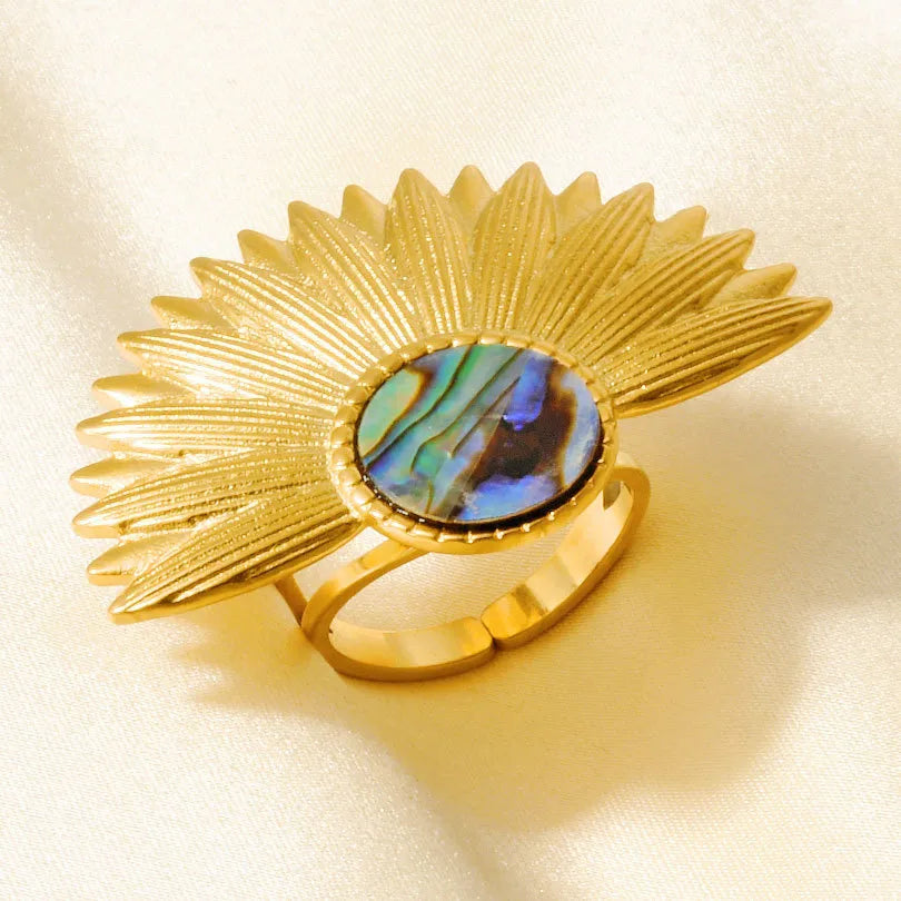 Vintage Fan Shell Ring – 18K Gold Stainless Steel J937-G-B