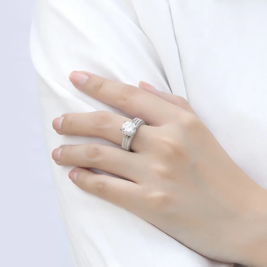 2 Carat Zircon Ring in 925 Sterling Silver