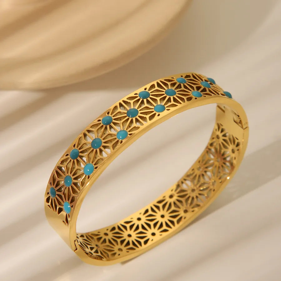 18K Gold Butterfly Bangle Bracelet W757