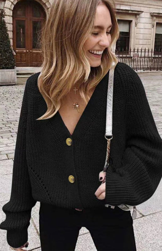 V-kaula-aukollinen lyhtyhihainen neulejakku