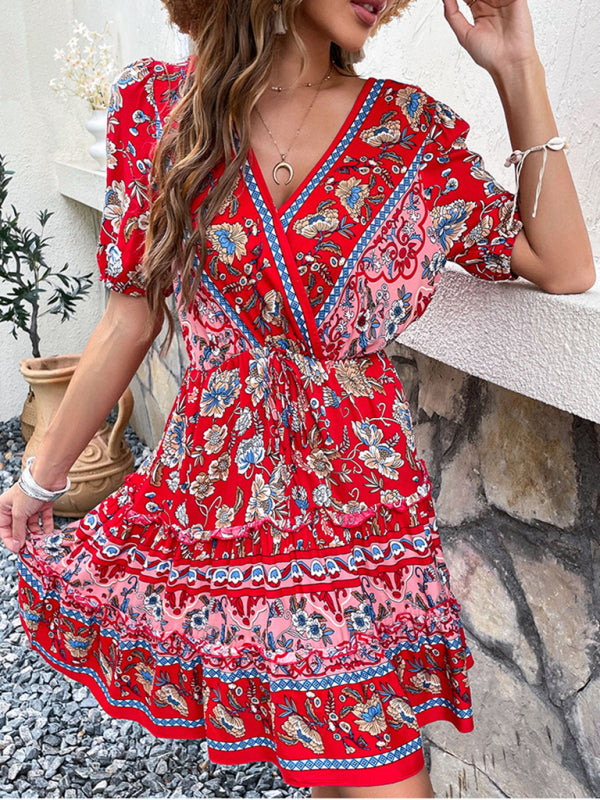 Vestido rojo vino floral con cintura definida – diseño tejido ligero