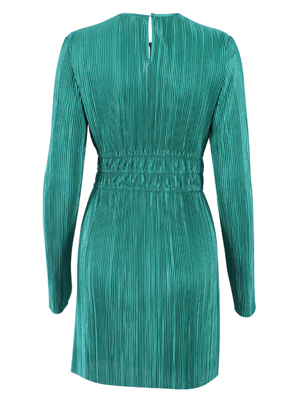 Pleated Long-Sleeve Mini Dress – Elegant Autumn-Winter Styling in Black & Green