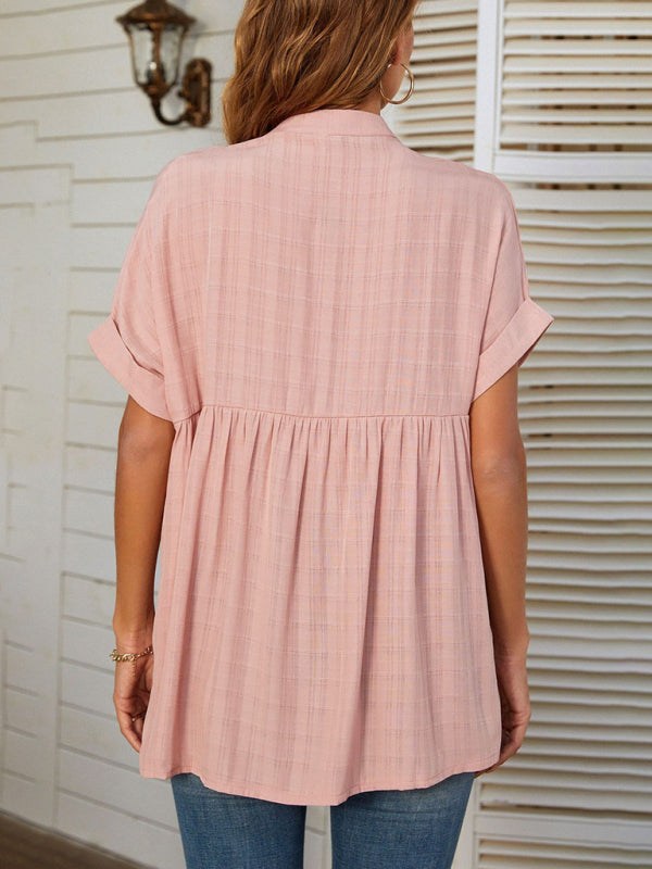 Camisa a cuadros con cuello en V y mangas cortas a rayas