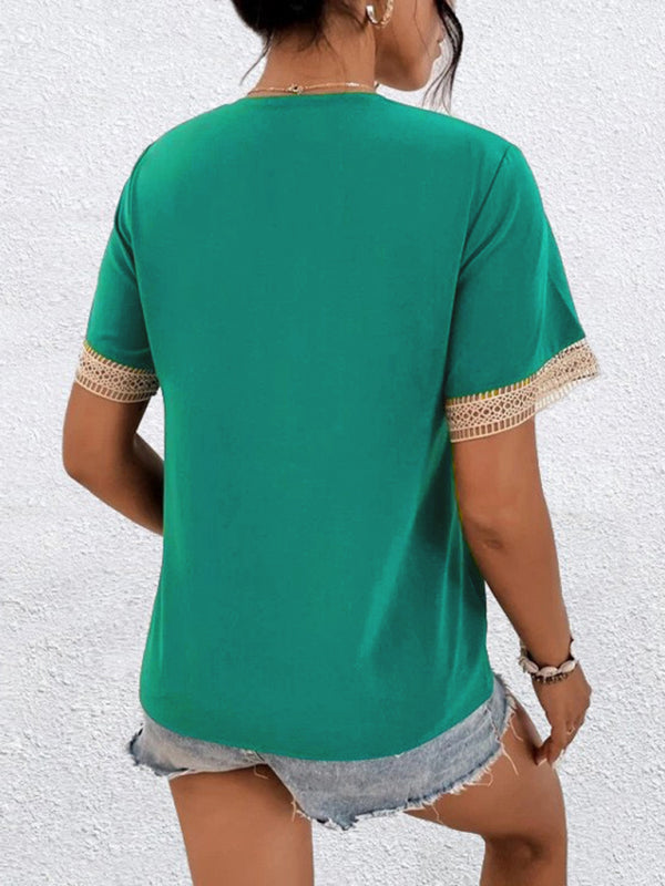 Haut court à manches courtes avec col en V en dentelle – Smiling Maria