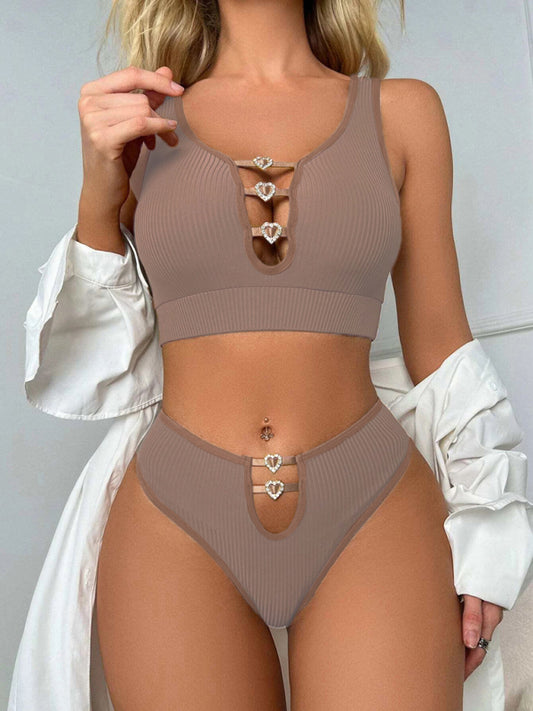 Set di lingerie a tinta unita con ritagli