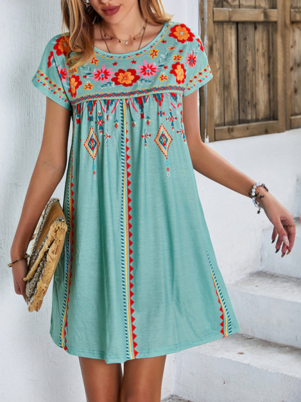 Floral Knit Holiday Dress – Round Neck, Short Sleeves, Retro Style