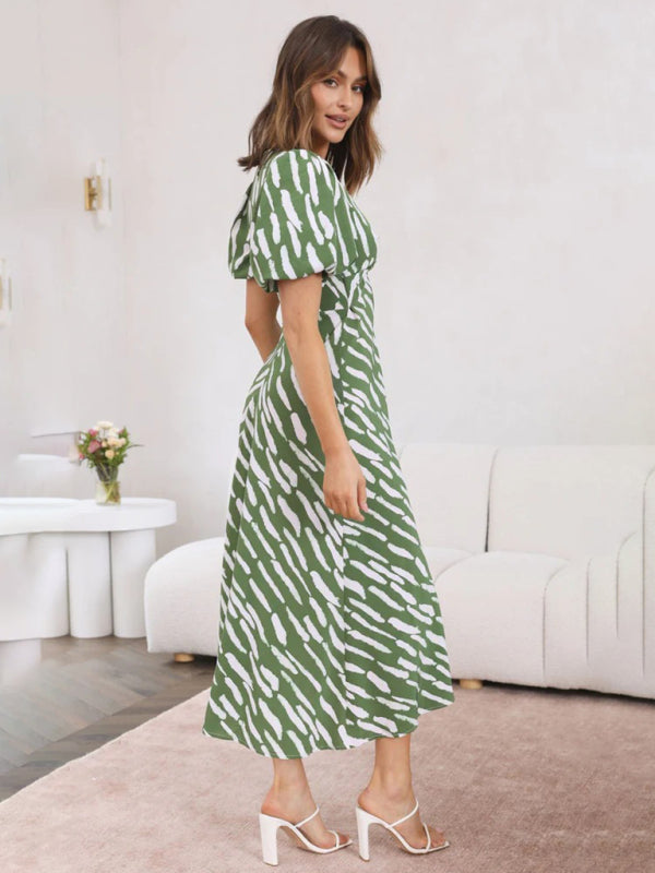 Floral V-Neck Midi Dress – Sleeveless, Lightly Elastic, Summer-Friendly Fit
