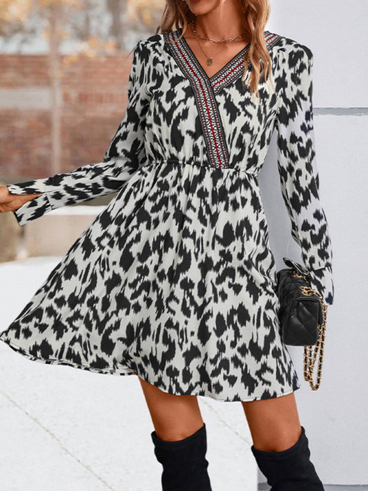 Leopard Print V-Neck Long Sleeve Dress – Lightweight Polyester, Slim Fit
