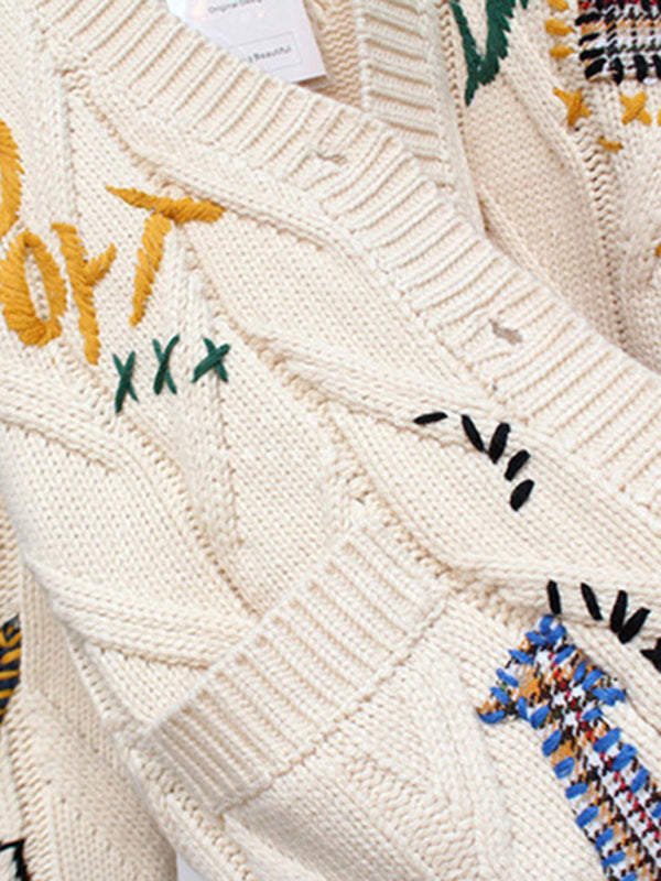 Вязаный укороченный кардиган с вышивкой и накладными карманами