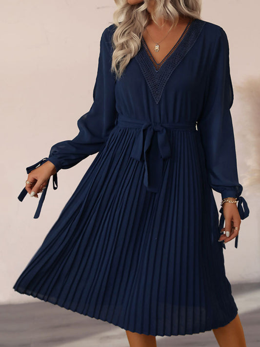 Elegant Lace Panel V-Neck Dress – Pleated Skirt & Hollow-Out Long Sleeves
