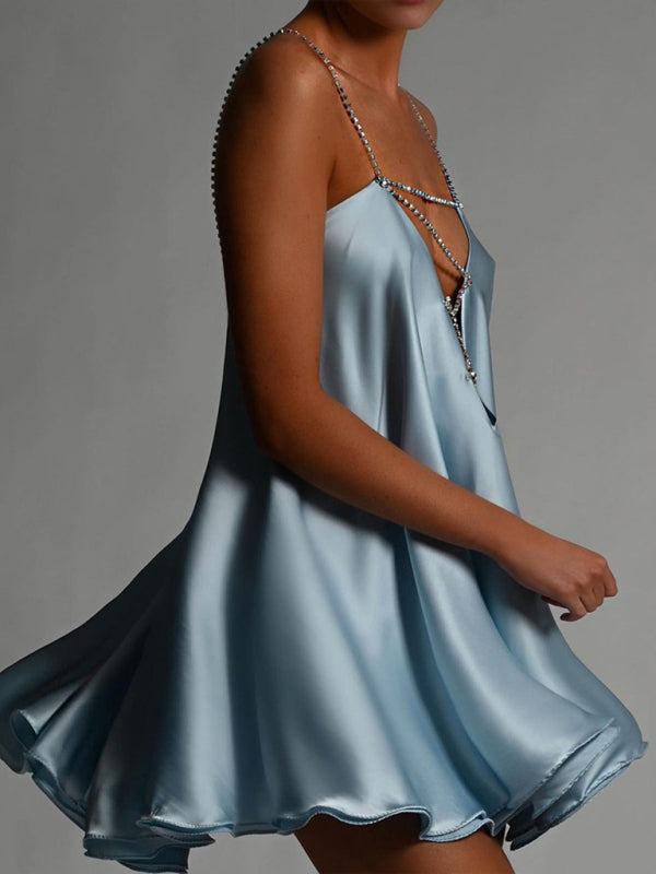 Women's Backless Deep V Chain Party Dress