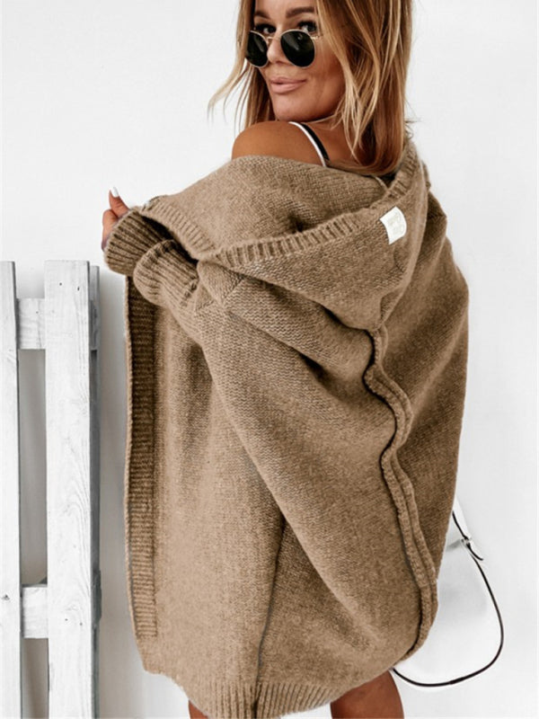 Batwing-neuletakki hupulla – Smiling Maria