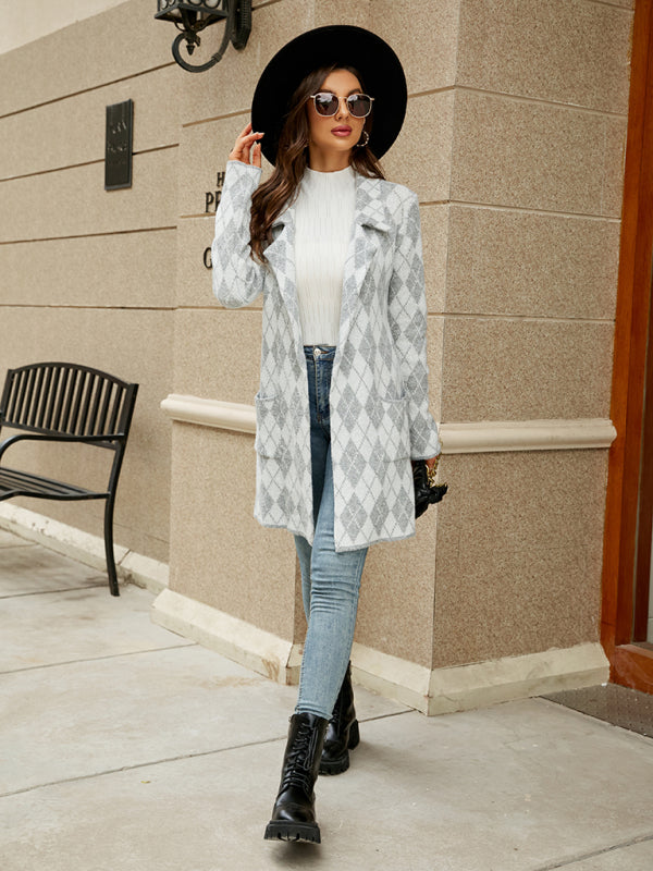 Damski kardigan z dzianiny w pepitkę z klapami