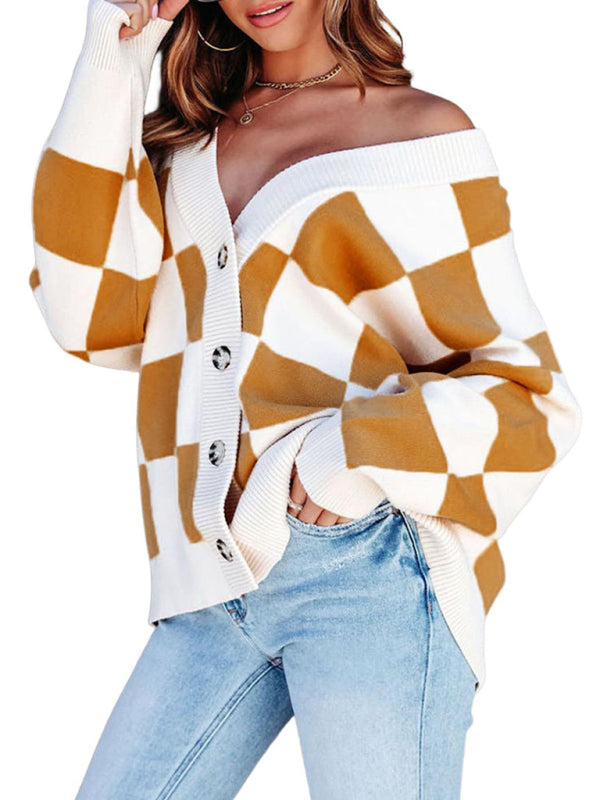 Ruudullinen neulepainikkeellinen neuletakki – Smiling Maria