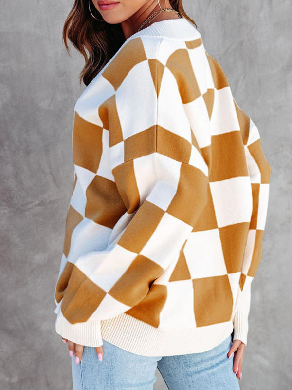 Ruudullinen neulepainikkeellinen neuletakki – Smiling Maria