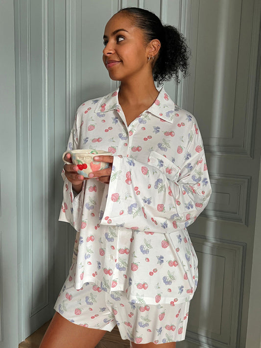 Printed Long-Sleeve Pajama Set with Slit Top & Knit Shorts – Cozy Loungewear