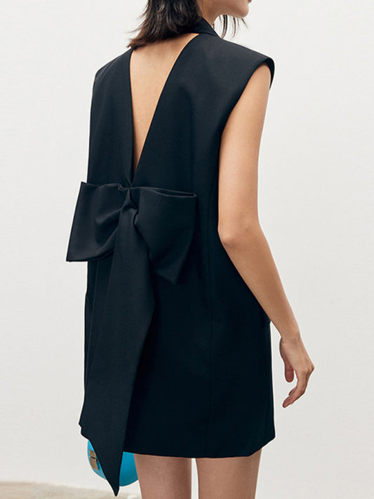 Elegant French-Inspired Sleeveless Backless Dress with Waist Bow Detail