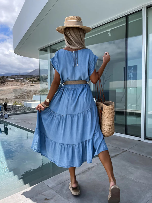 Tailliertes, einfarbiges Kleid mit Rundhalsausschnitt – gewebtes Polyester, Frühling-Sommer-Stil