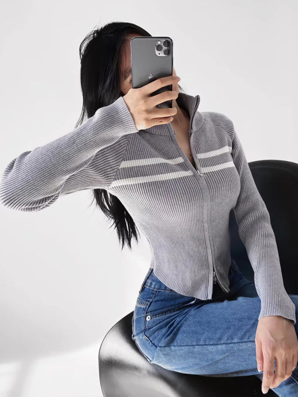 Sweter na zamek w paski