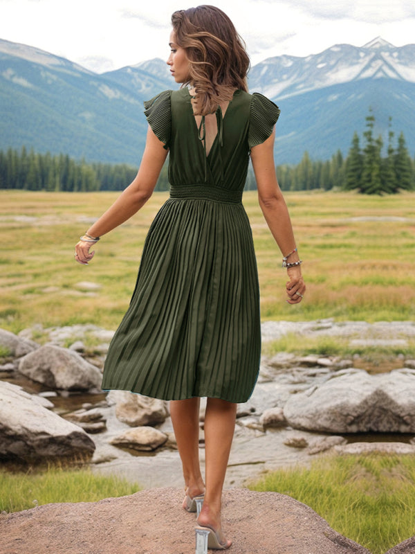 Elegant Pleated V-Neck High-Waisted Dress – Lightweight & Flowy Spring Style