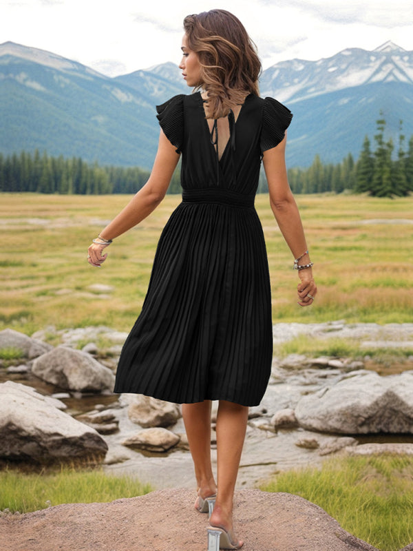 Elegant Pleated V-Neck High-Waisted Dress – Lightweight & Flowy Spring Style