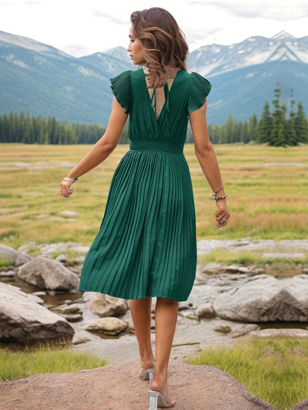 Elegant Pleated V-Neck High-Waisted Dress – Lightweight & Flowy Spring Style