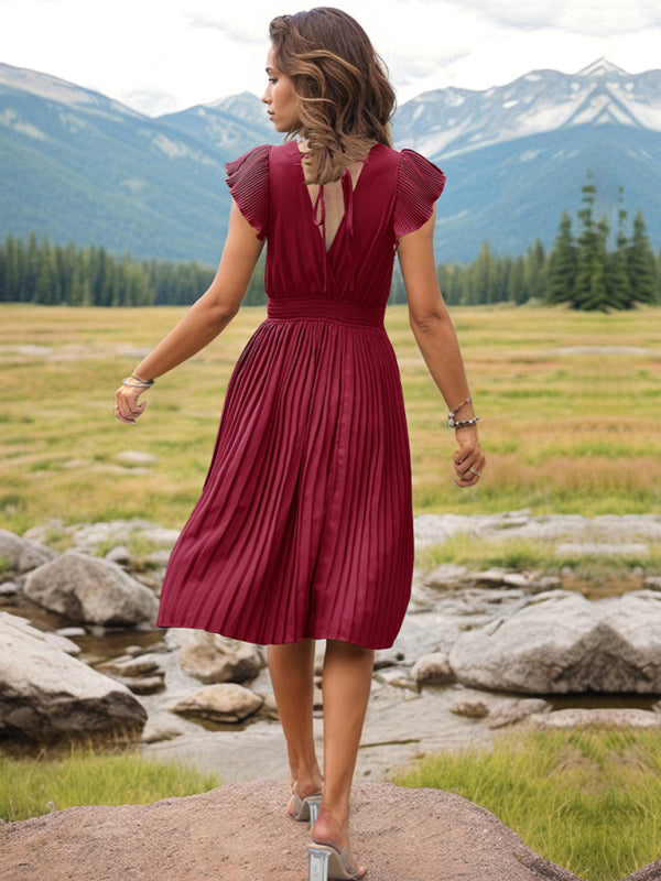 Elegant Pleated V-Neck High-Waisted Dress – Lightweight & Flowy Spring Style