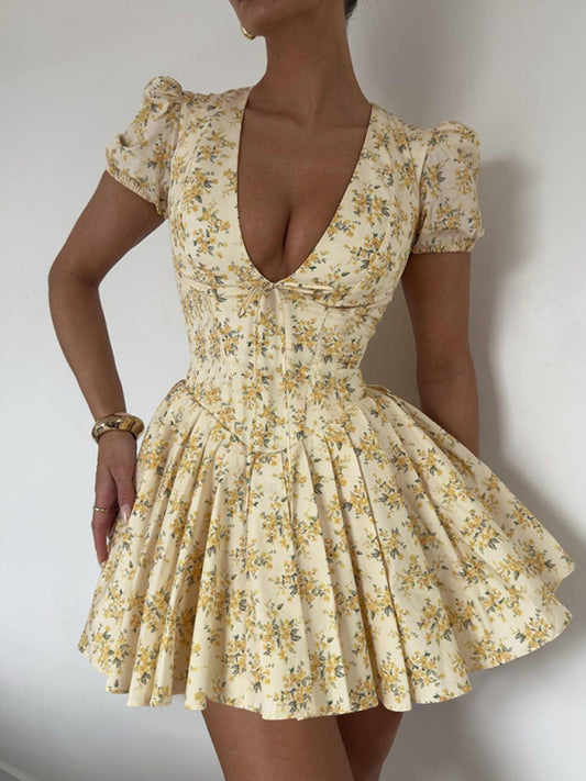 Romantic Deep V Floral Pleated Dress – Short Sleeve, Slim Fit & Waist-Defining