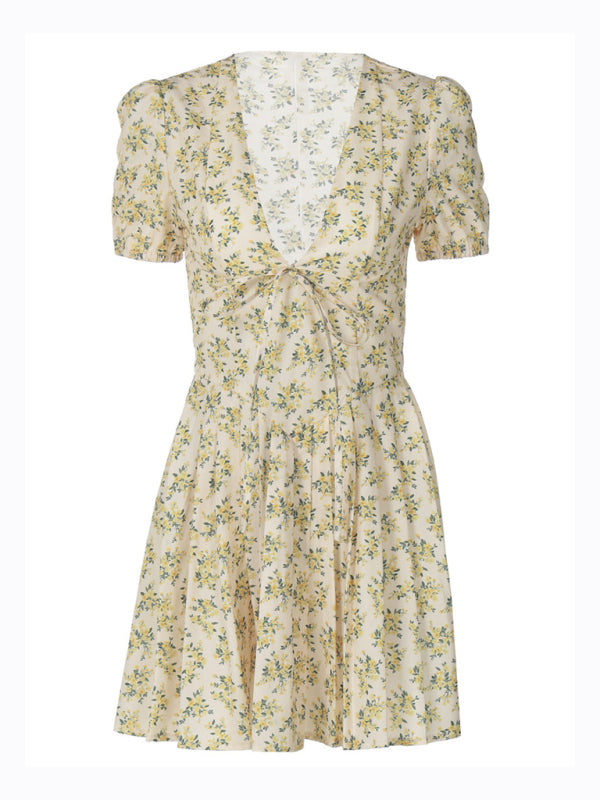 Romantic Deep V Floral Pleated Dress – Short Sleeve, Slim Fit & Waist-Defining