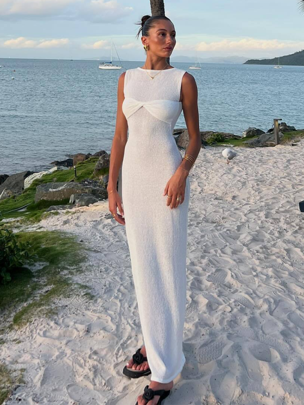 Sleeveless Knit Cotton Maxi Dress – Round Neck, Body-Hugging Fit