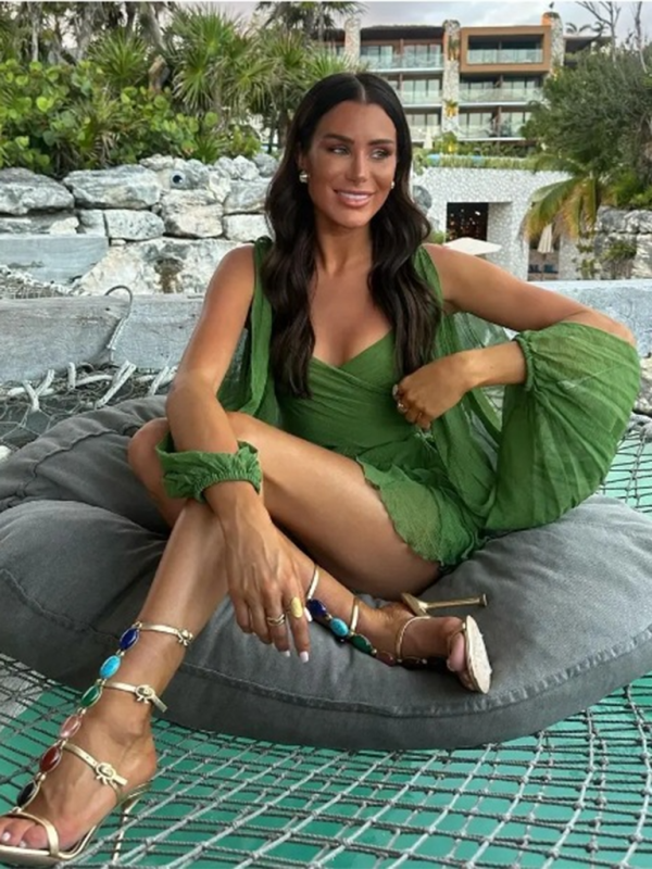 Off-shoulder V-neck Midi Dress - Curve-enhancing Fit In Bold Summer Colors