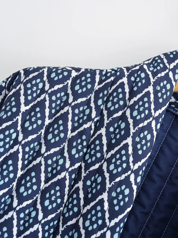 جاكيت مبطن مستوحى من الفولكلور