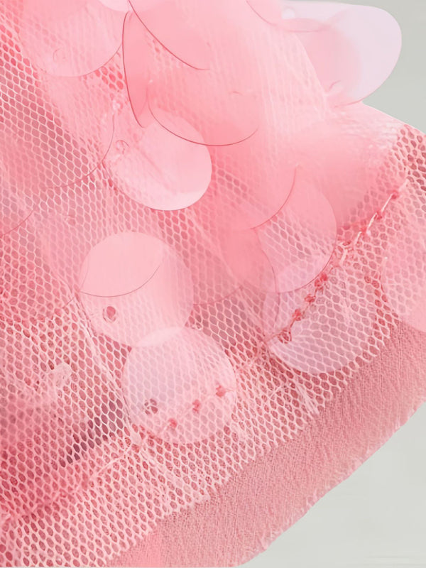 Vestido mini rosa con lentejuelas, halter y espalda descubierta
