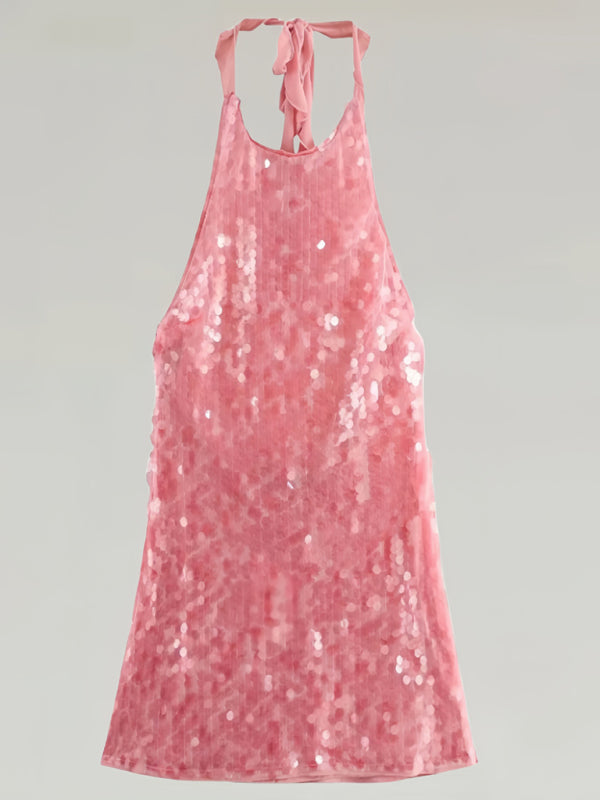 Vestido mini rosa con lentejuelas, halter y espalda descubierta