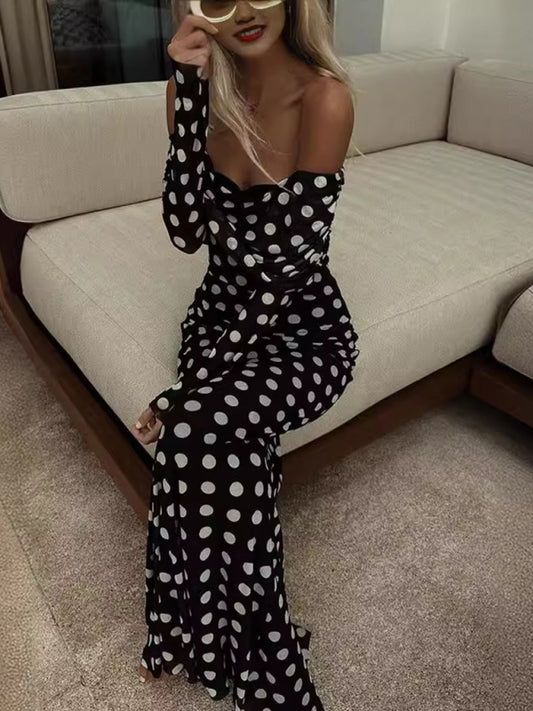One-Shoulder Polka Dot Slim Dress – Sheer Gauze Sleeve & Romantic Fit