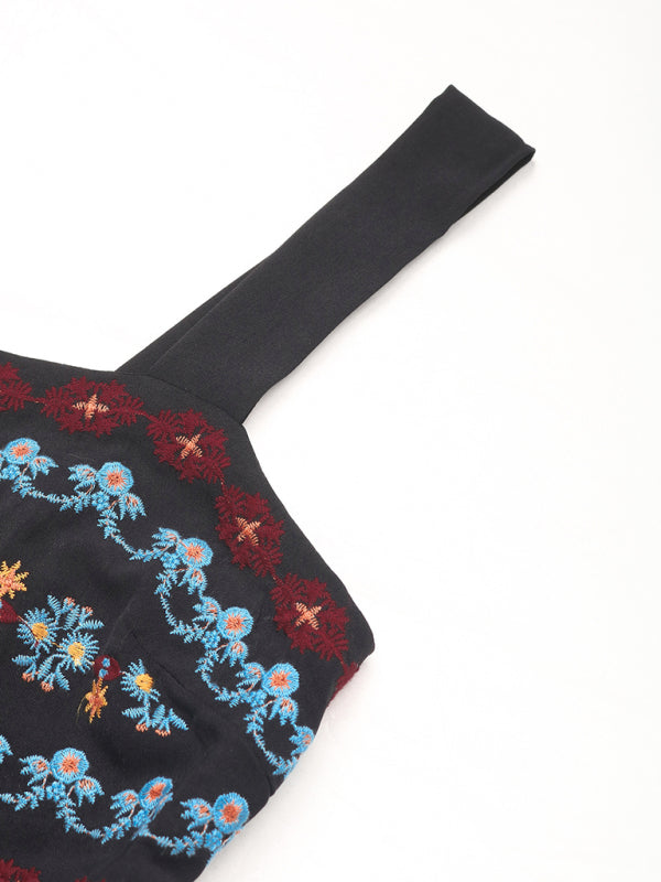 Xīnkuǎn wú xiù diàodài cháng qún mínzú fēng cìxiù pīnjiē liányīqún 18 / 5,000 New Sleeveless Suspender Long Dress Ethnic Style Embroidery Splicing Dress
